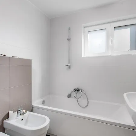 Дом отдыха 3 Bedroom Pet Friendly In Малинска
