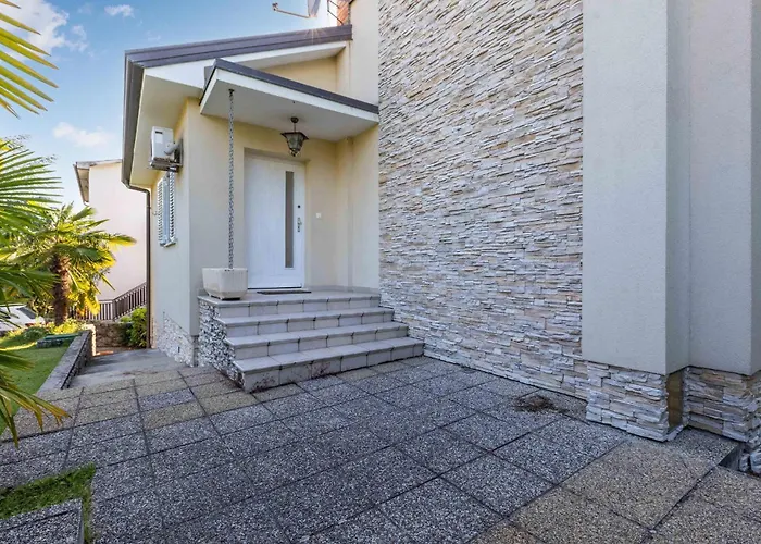 3 Bedroom Stunning In Dom wakacyjny *