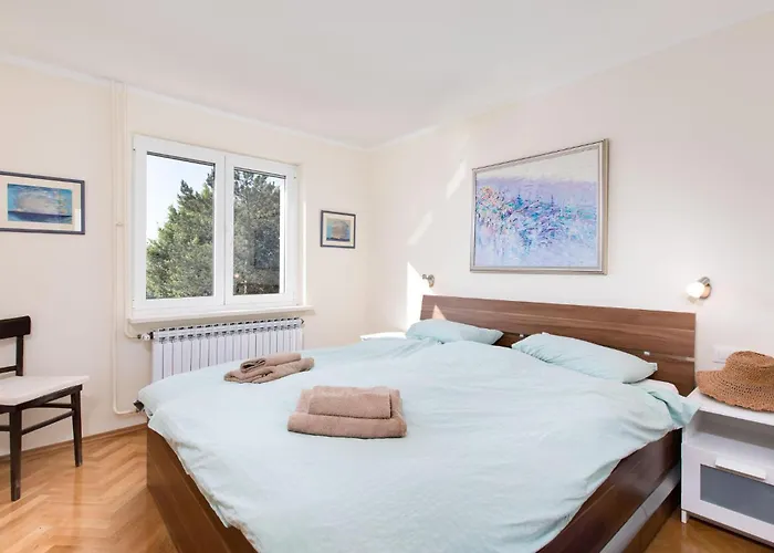 3 Bedroom Stunning In Malinska