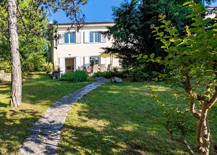 3 Bedroom Stunning In Dom wakacyjny *