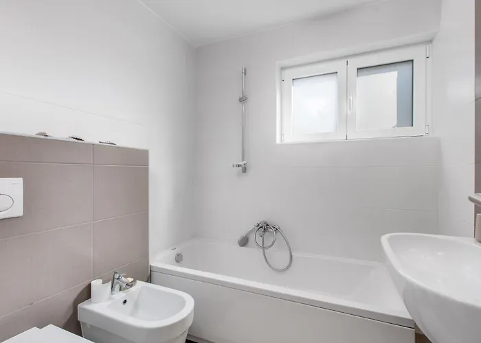 Holiday home 3 Bedroom Stunning In Malinska