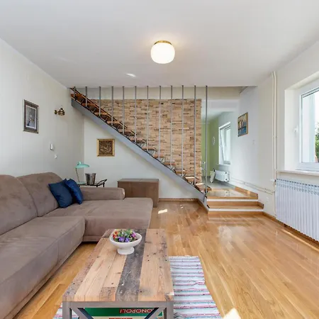 3 Bedroom Pet Friendly In 度假居