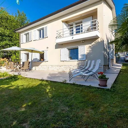 3 Bedroom Stunning In Holiday home