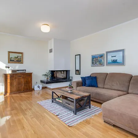 3 Bedroom Pet Friendly In 度假居 马林斯卡
