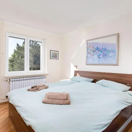 3 Bedroom Stunning In Malinska