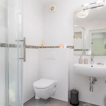 3 Bedroom Pet Friendly In
