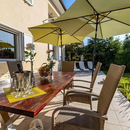 3 Bedroom Stunning In * Malinska
